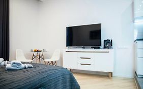 Cracow Jacuzzi Apartments - Silver Room