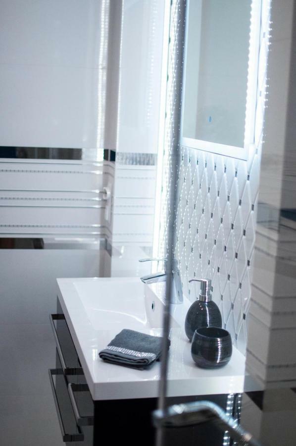 Cracow Jacuzzi Apartments - Silver Room Kraków Zewnętrze zdjęcie